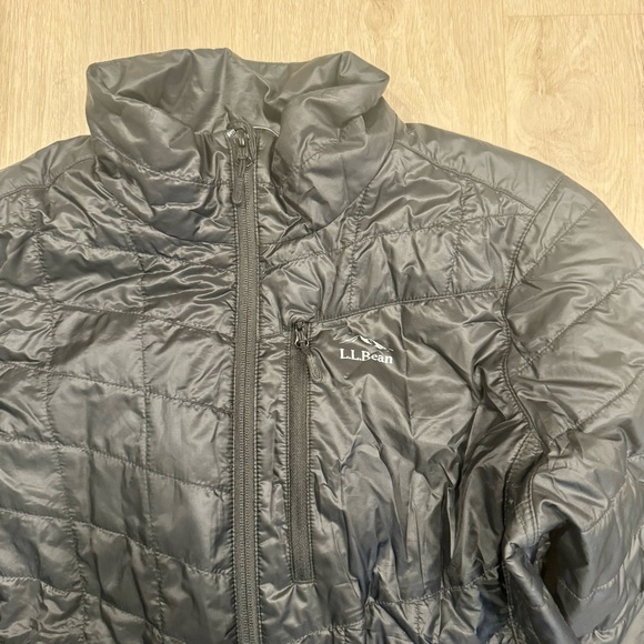 LL Bean Women’s PrimaLoft Packaway Jacket - Black, LP - Picture 3 of 10